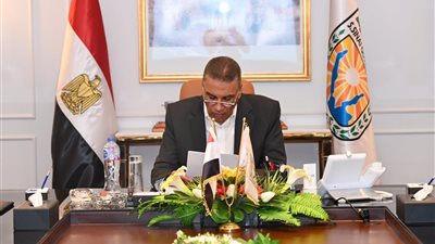 تنفيذًا لمبادرة السيسي.. جنوب سيناء تختار 4 مستحقات لأداء العمرة مجانًا