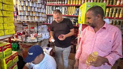 حملات تموينية بأبو المطامير تحرر 10 محاضر مخالفات بالأسواق والمطاعم