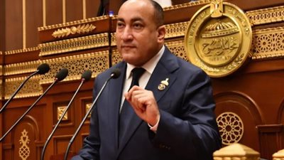  عمرو رشاد يتكفل بسداد المصروفات الدراسية للطلاب غير القادرين بالجيزة