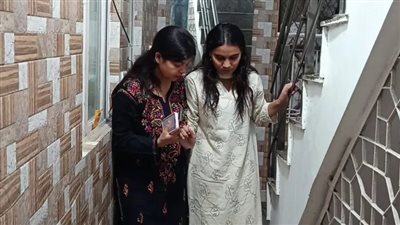 «هل الإسلام جريمة؟».. اعتداء مبرح على صحفيتين هنديتين بسبب هويتهما الدينية