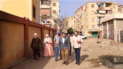 جولة ميدانية لمحافظ دمياط لتفقد النظافة وتحويل محطة رفع بالمنتزة إلى مسطح أخضر
