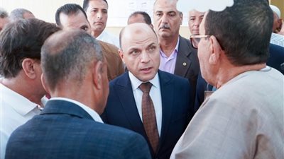 نائب محافظ الغربية يتفقد قرية صفط تراب ويبحث مطالب الأهالي ميدانيا