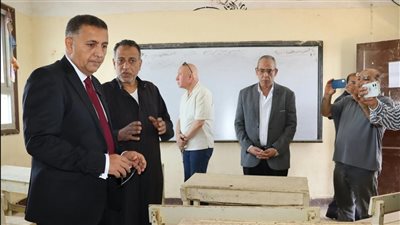 عاجل.. استبعاد مدير ووكيل إدارة كفر شكر التعليمية بالقليوبية على خلفية واقعة «الجلابية»