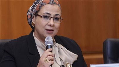 المستشارة أمل عمار تشهد انطلاق فعاليات منتدى المرأة في العلوم