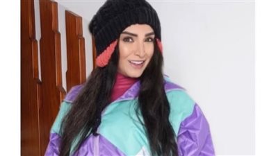 روجينا تعيد إطلالة «بنت السلطان» إلى الواجهة بسبب تريند الثمانينات