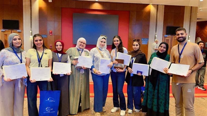 خلال الاحتفال بالفوز