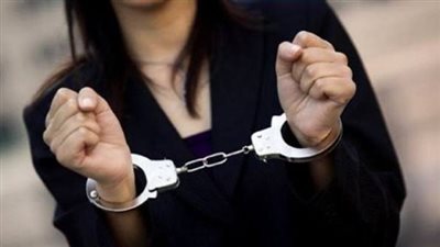 ضبط صانعة محتوى تنشر فيديوهات خادشة للحياء وبحوزتها حشيش
