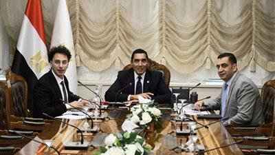 وزير الشباب والرياضة يشهد فعالية «5in1» بمشاركة أكثر من 9 آلاف شاب وفتاة