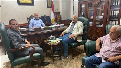 النائب سيد عبد الجليل يناقش طلبات أهالي دائرته مع رئيس كهرباء القناة