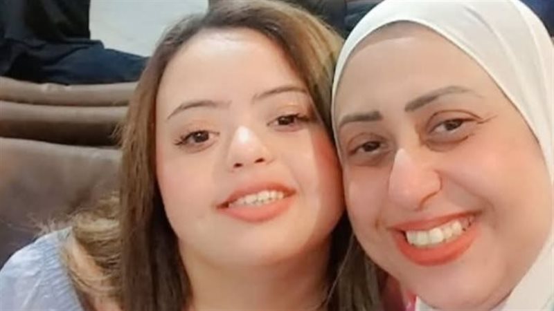 السيدة وابنتها 