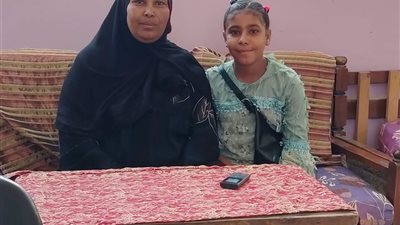 «رغم احتياجها للمال».. بائعة ترمس تضرب مثالًا في الأمانة بـ35 ألف جنيه