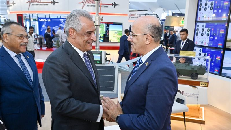 وزير الانتاج الحربي