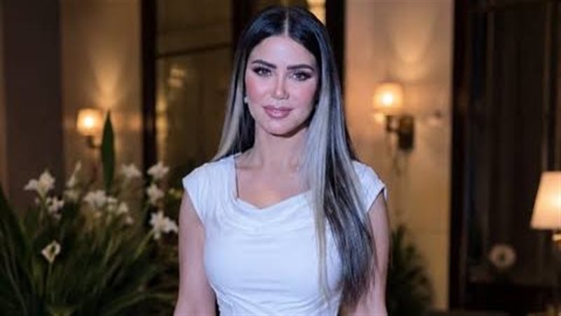 إيناس عز الدين