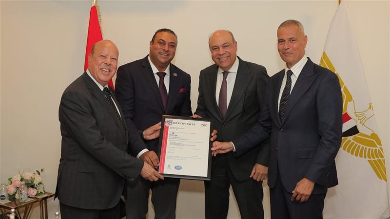 مراسم تسليم مصر للطيران على 3 اعتمادات دولية