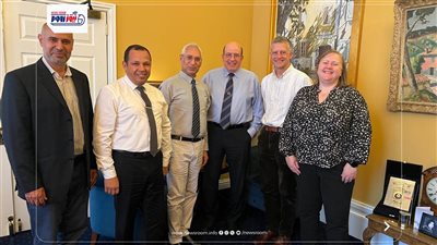 رئيس جامعة المنيا يبحث مع كلية جلاسكو الملكية تعزيز التعاون والتدريب الطبي 