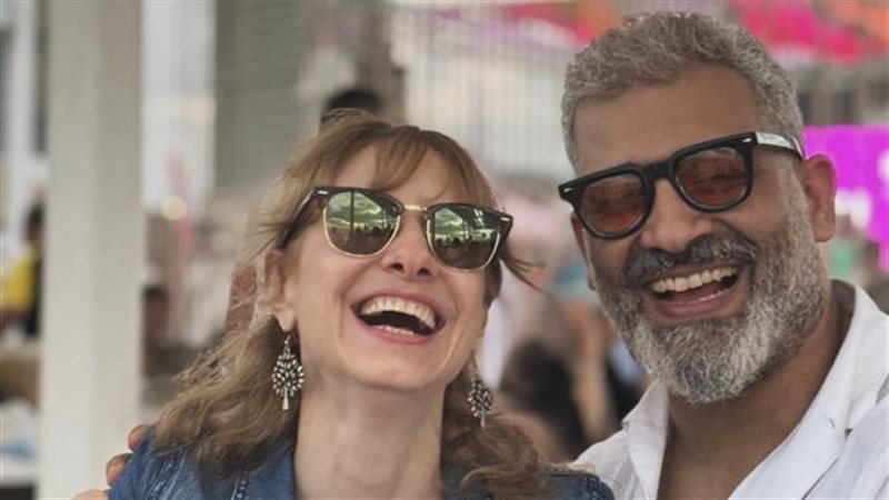 هاني عادل وزوجته