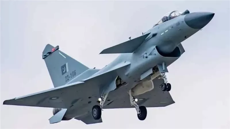 المقاتلة الصينية J-10CE