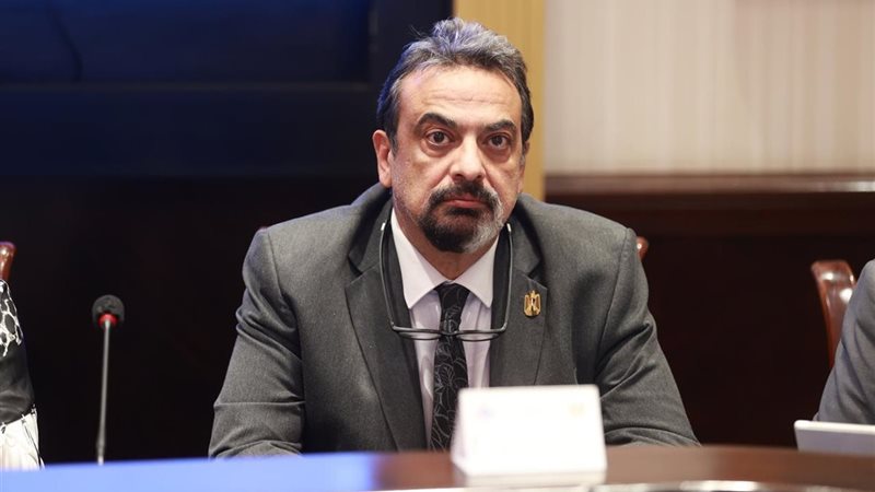 الدكتور حسام عبدالغفار