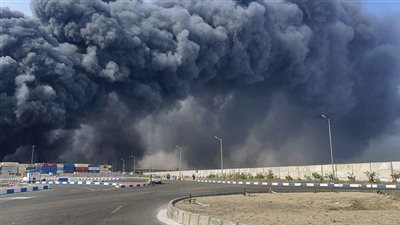 هل تورط الحرس الثوري في انفجار الميناء الإيراني وما حقيقة وجود شحنات عسكرية؟