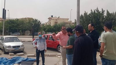 حملات بمدينة الشروق لرصد المخالفات وضبط العمل داخل المدينة