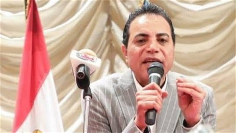 الكاتب الصحفى جمال