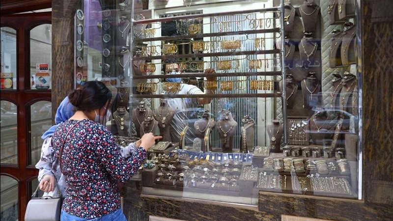 عيار 21 بـ 4640 جنيه..