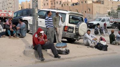  أجور العمالة في مصر.. ميزة تنافسية أم عبء معيشى؟ 