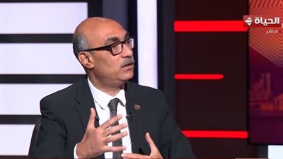 إيهاب منصور يكشف لـ «نيوز رووم» موعد رفع الحد الأدنى للأجور