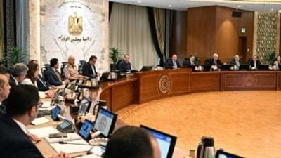 نمو الاقتصاد وانخفاض العجز.. 
