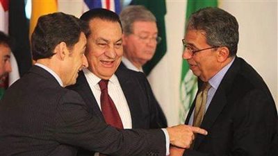 عمرو موسى: «مبارك كان أنيقًا ويحب القفشات والسخرية زي كل المصريين» 