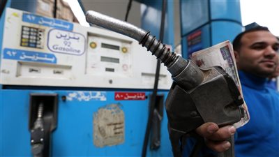 «بتتهز أو بتقطع».. علامات تكشف البنزين المغشوش في سيارتك وتلف الطرمبة (تفاصيل)