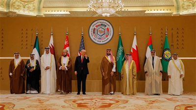تعزيز الشركات السياسية والاقتصادية.. رصد كواليس القمة الخليجية الأمريكية 