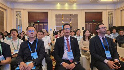 رئيس جامعة بنها يشارك في المؤتمر العالمي للتعليم الرقمي بـ الصين 
