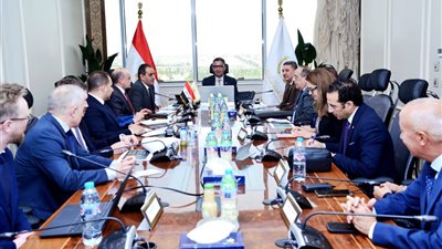 وزير التموين يترأس اجتماعًا موسعًا لمناقشة نظم تتبع السلع الأساسية