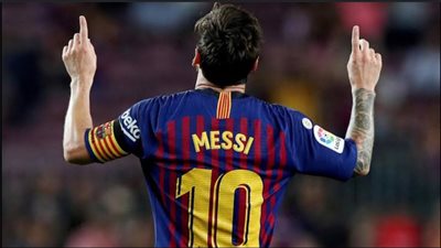 ليونيل ميسى يحتفل بتتويج برشلونة بلقب الدوري الإسباني