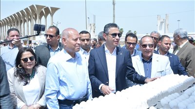 وزير التموين ومحافظ القاهرة يفتتحان سوق اليوم الواحد بمدينة نصر
